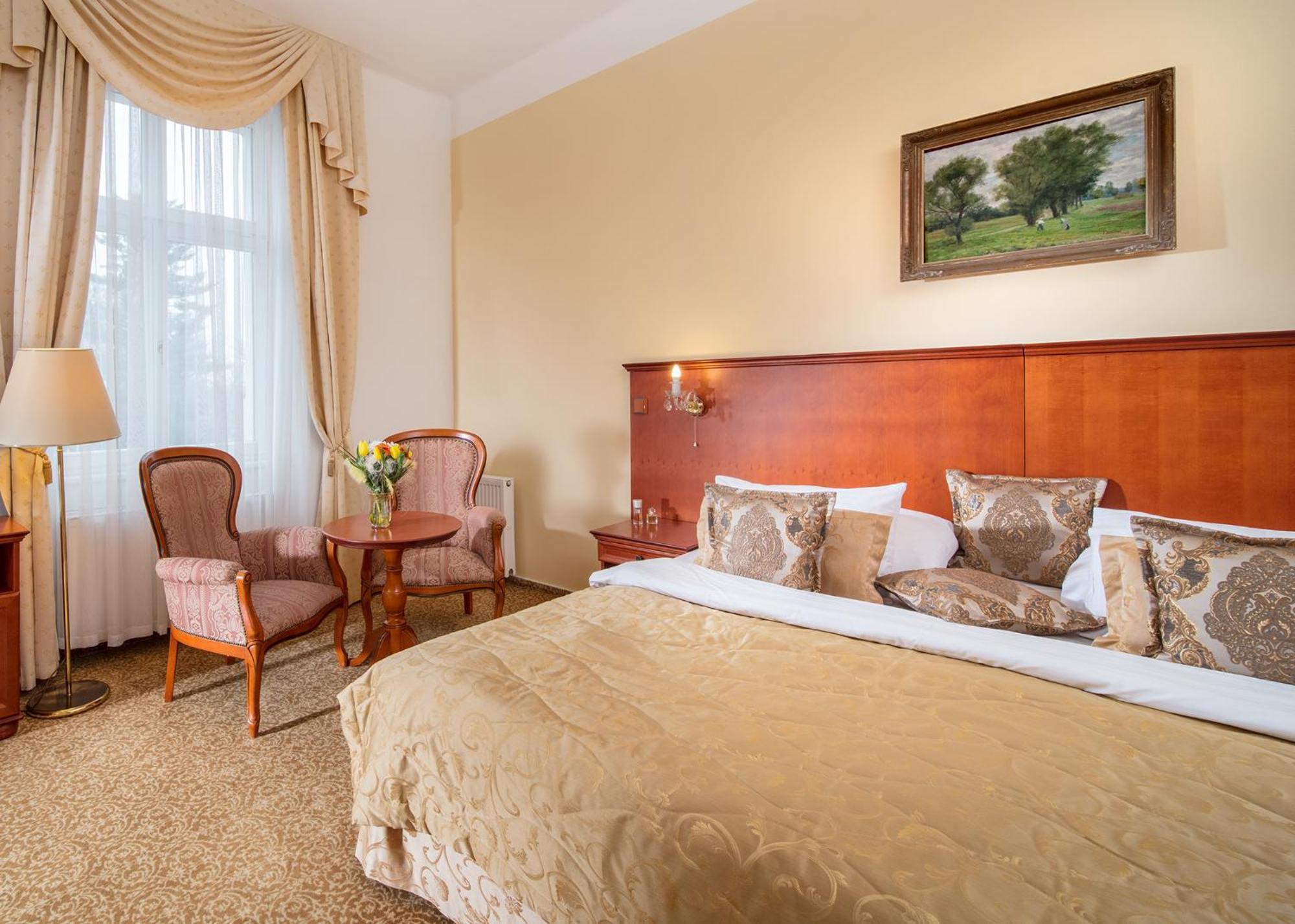 Imperial Spa & Kurhotel Františkovy Lázně 外观 照片